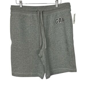NWT Gap Men’s Logo Shorts Size Medium in Heather Gray